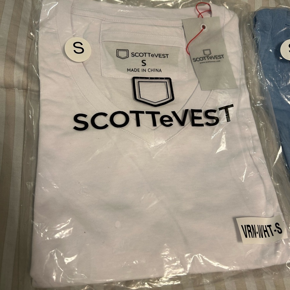 SCOTTeVEST Veronica V-Neck Blue, Grey, White T-Shirt with hidden pocket, Size S - Picture 4 of 6